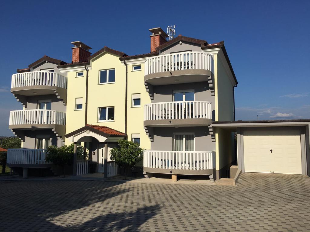 Apartments Barbic Umag Buitenkant foto