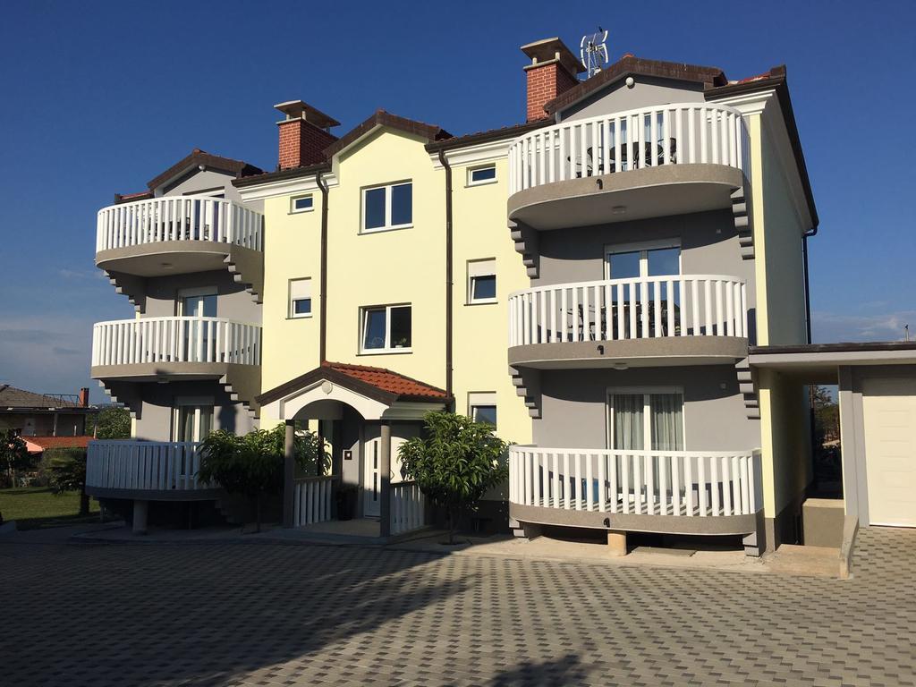 Apartments Barbic Umag Buitenkant foto